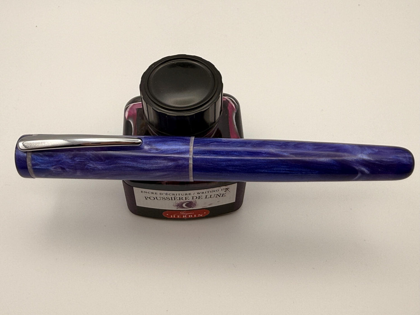 The Noble Cast Resin Fountain Pen with Clip: Bock Nib, White Accents