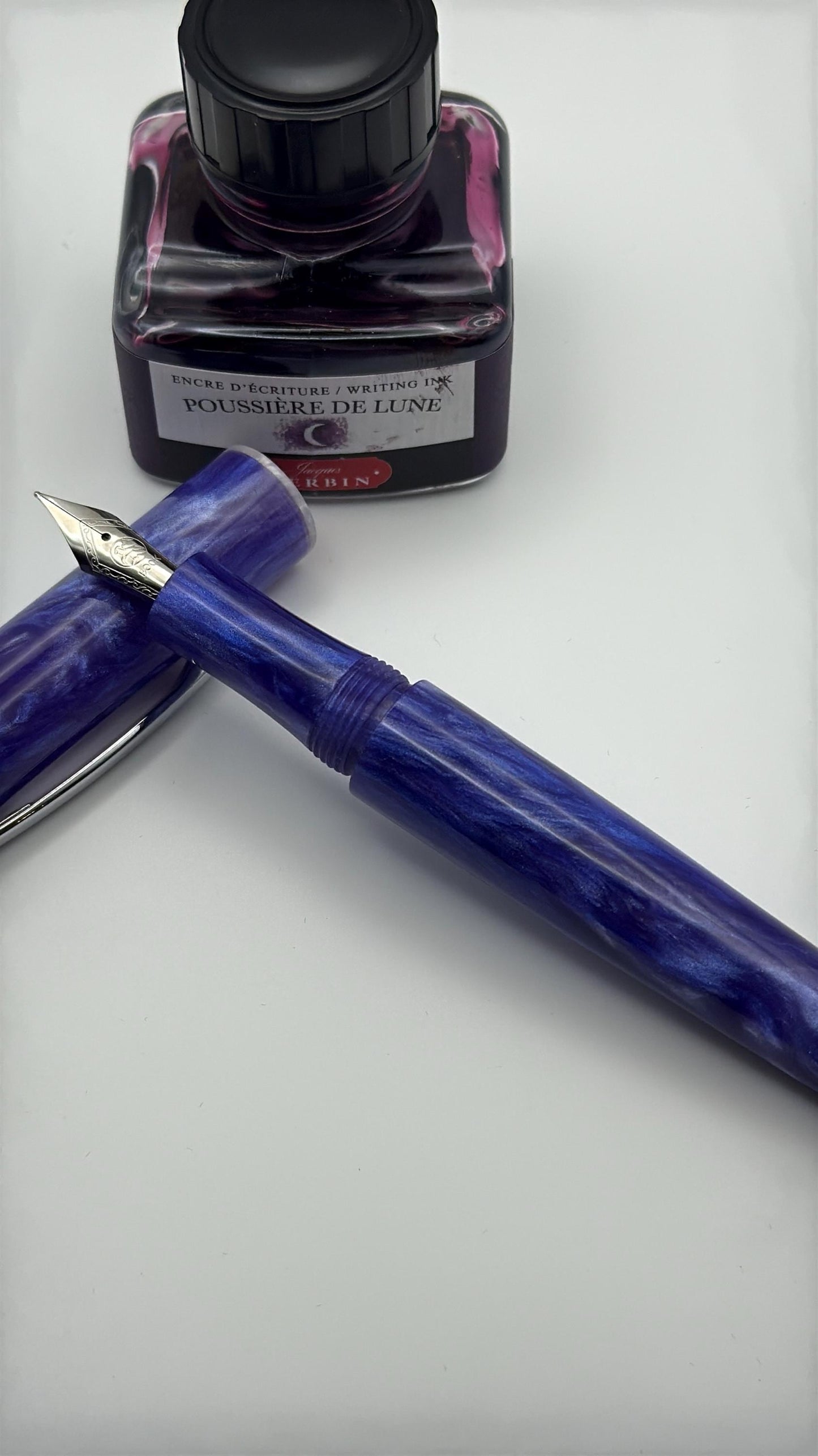 The Noble Cast Resin Fountain Pen with Clip: Bock Nib, White Accents